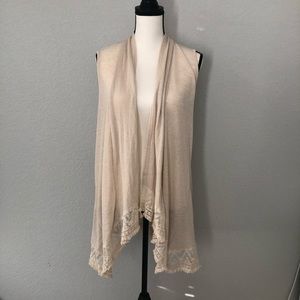 Cream colored sweater vest - L